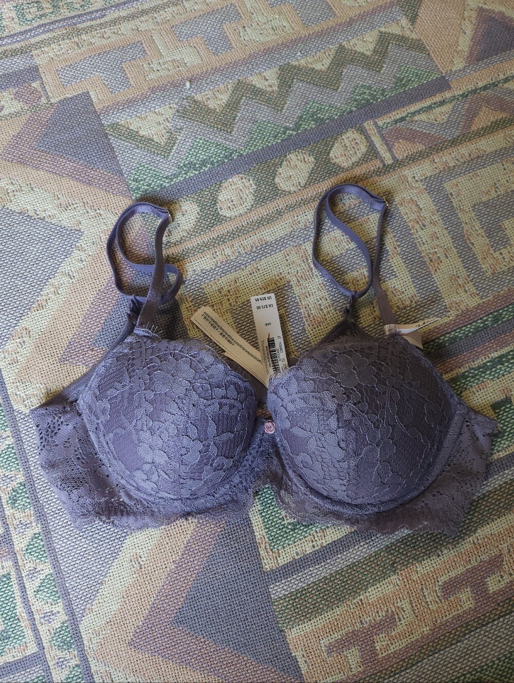 New Victoria Secret Lace Bra Lightly Lined Size 34B